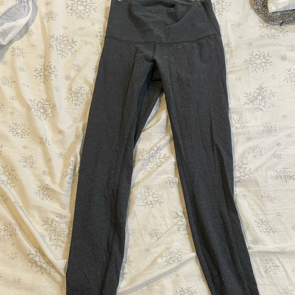 Lululemon wonder under leggings 28”